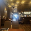 仕事帰りのサク飲みに最適です。気軽に立ち寄れる雰囲気の中で、仲間と共に美味しい料理とドリンクを楽しみながら、リフレッシュしたひとときをお過ごしください。