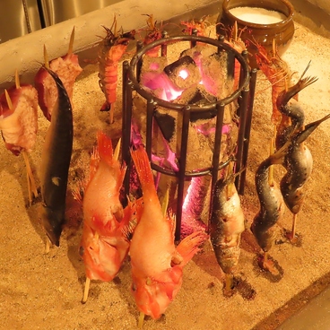 炉端酒場ひろまるの雰囲気1