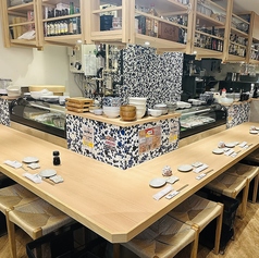 広々座れるカウンター