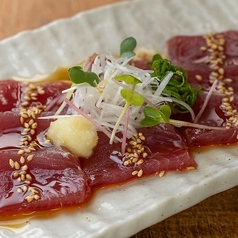 鰹の塩胡麻たれ　カルパッチョ風
