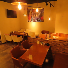 4名席以外にも3名席、2名席ご用意ございます。