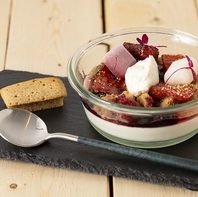 飲んだ後の締めパフェにも！オリジナルパフェ