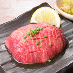 お酒がすすむ、一品料理も種類豊富に取り揃えています。