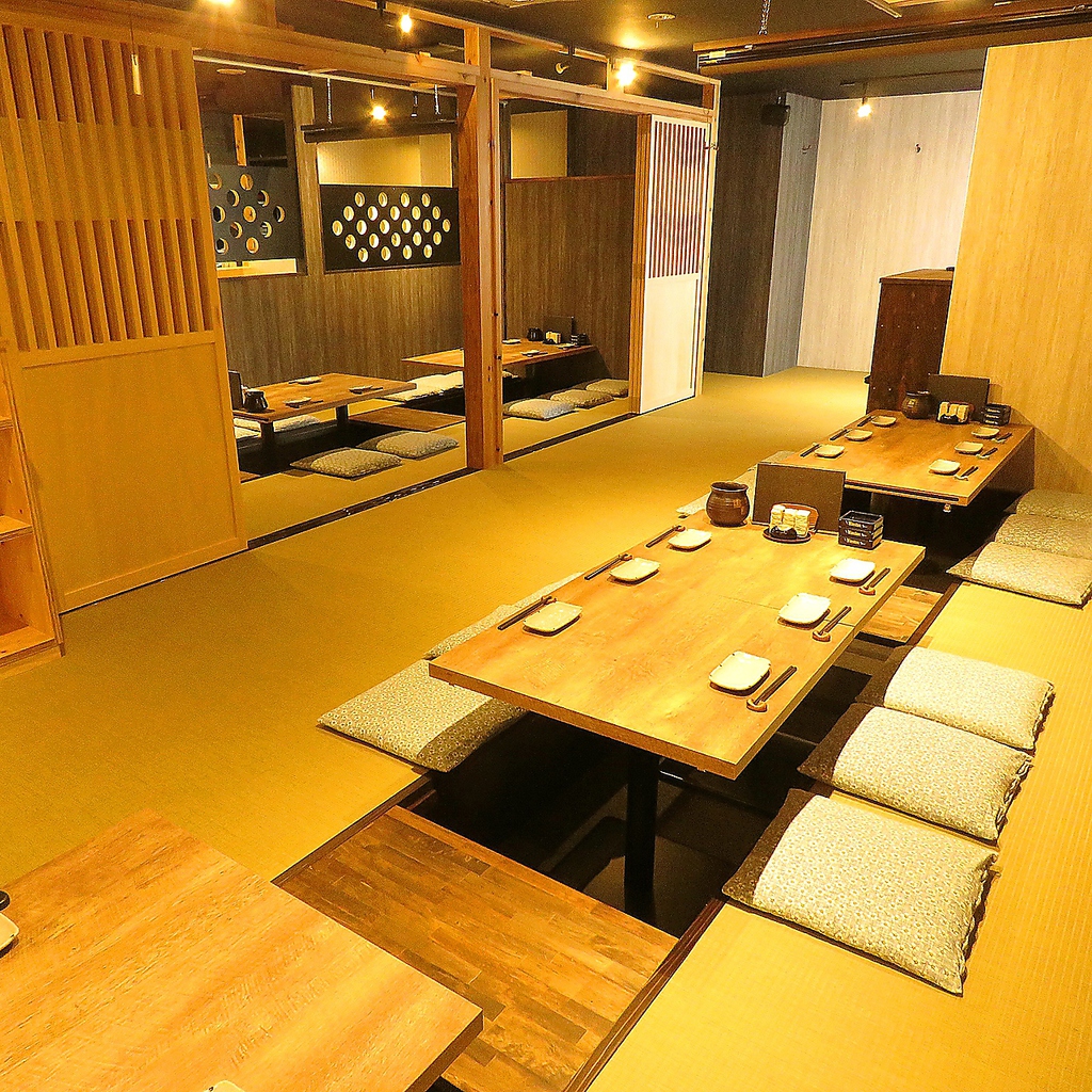 【座敷】最大60名迄OK!!一体感のある座敷は、会社宴会など各種宴会にピッタリです！