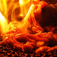 炭火で一気に焼くから旨味が凝縮！『せせり炙り焼き』