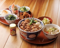 八寸とは懐石料理の献立名でございます。