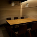 個室Bは4名様以上でご利用いただけます。完全個室ですので接待や大切な方とのお食事会や誕生日・記念日のお祝い時にもおすすめです。