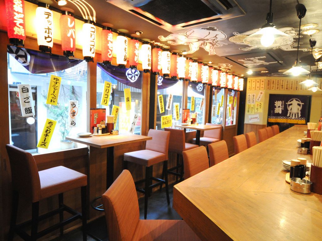 カウンターでゆっくり飲み明かそう♪