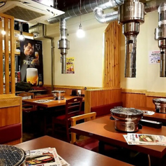 2F 4名様用テーブル席です。