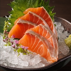 サーモンの刺身