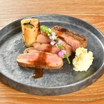 鴨ロース山椒煮や鶏しゅうまい、揚げ出汁モッツァレラなど自慢の一品をぜひご賞味ください♪