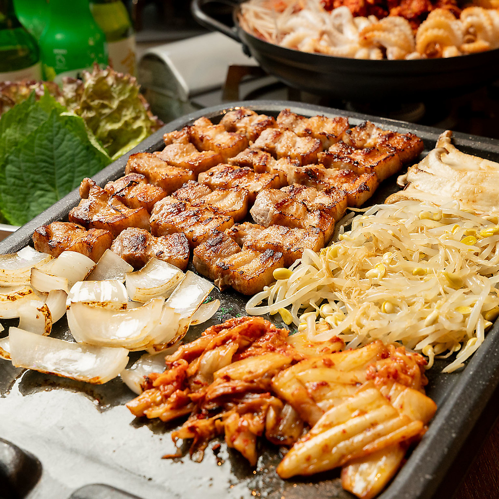 【韓国料理 ホンデポチャ 横浜西口店】