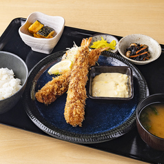店長の気まぐれスペシャル　特大エビフライ2尾定食