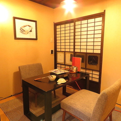 2階のお座敷は2名～22名まで個室対応しております