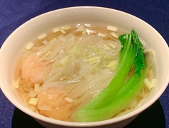 雲呑麺（ワンタンメン）