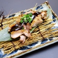 料理メニュー写真 匠美鶏の炭火焼き　八丁味噌のソースで