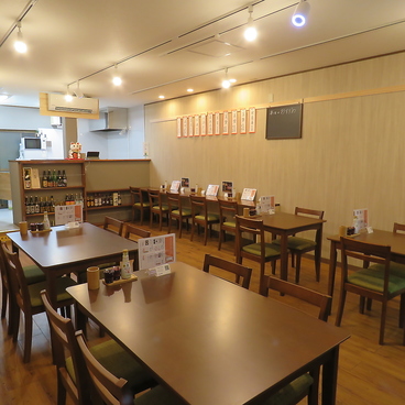 鶏と地酒　酉蔵とりくらの雰囲気1