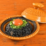 インパクト大なBLK鶏炒飯！〆にぜひお召し上がりください♪