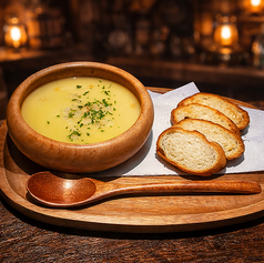 冒険者の休息セット（コーンスープ＆パン）