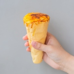 表面はパリパリ、中はひんやり。新感覚スイーツ「アイスクレープブリュレ」は必食の逸品です♪