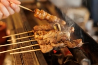 備長炭で焼き上げる！毎日手打ちの串ネタは20種類以上◎