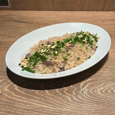 サイコロ肉のガーリックライス