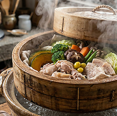 食材の旨味がぎゅっと詰まった”蒸し料理”