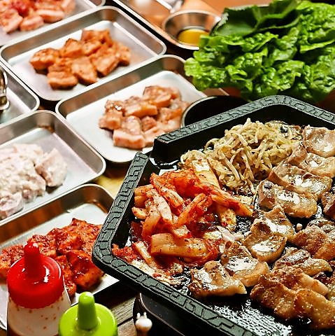 人気No.1のサムギョプサルなど豊富な韓国料理が楽しめる！『ぽど　浜松町店』