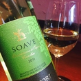 【ソアーヴェ・オーガニック】イタリア ヴェネト（白・辛口）/イタリア政府認定の白ワイン。化学肥料を一切使用せず育てたブドウから造られたソアーヴェ。