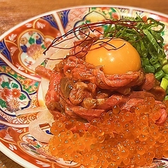イクラと炙りユッケ