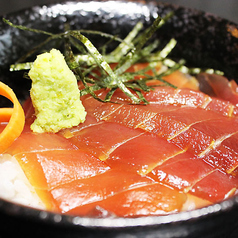 まぐろの漬け丼