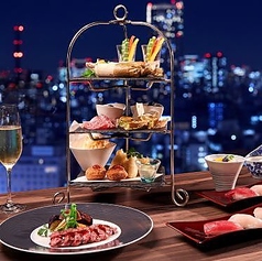 【イブニングハイティー】最上階からの夜景と牛のグリル&スイーツ+乾杯シャンパン付き