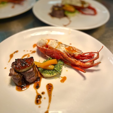 紫紺館 レストラン フォレスタ 椿山荘の雰囲気1