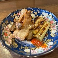 逸品 地鶏皮と白葱