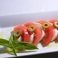料理メニュー写真 モッツァレラ＆トマトのカプレーゼ