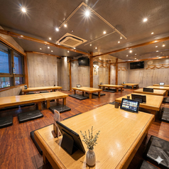 炭火焼鳥イシダ商店 綱島店の雰囲気1