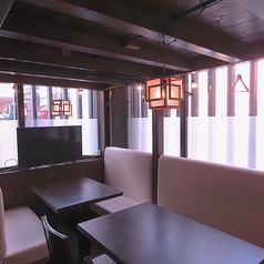 テーブル席は最大12名様までご宴会可能！人数に合わせてご案内致します♪※こまめに店内消毒を実施しています。