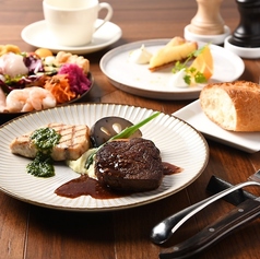 【ランチ・数量限定】★Special Launch◆前菜種盛合せ◆選べるメイン◆デザート付きのスペシャルコース★の写真