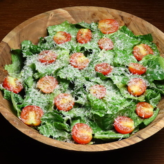 シーザーサラダとトマトのマリネ