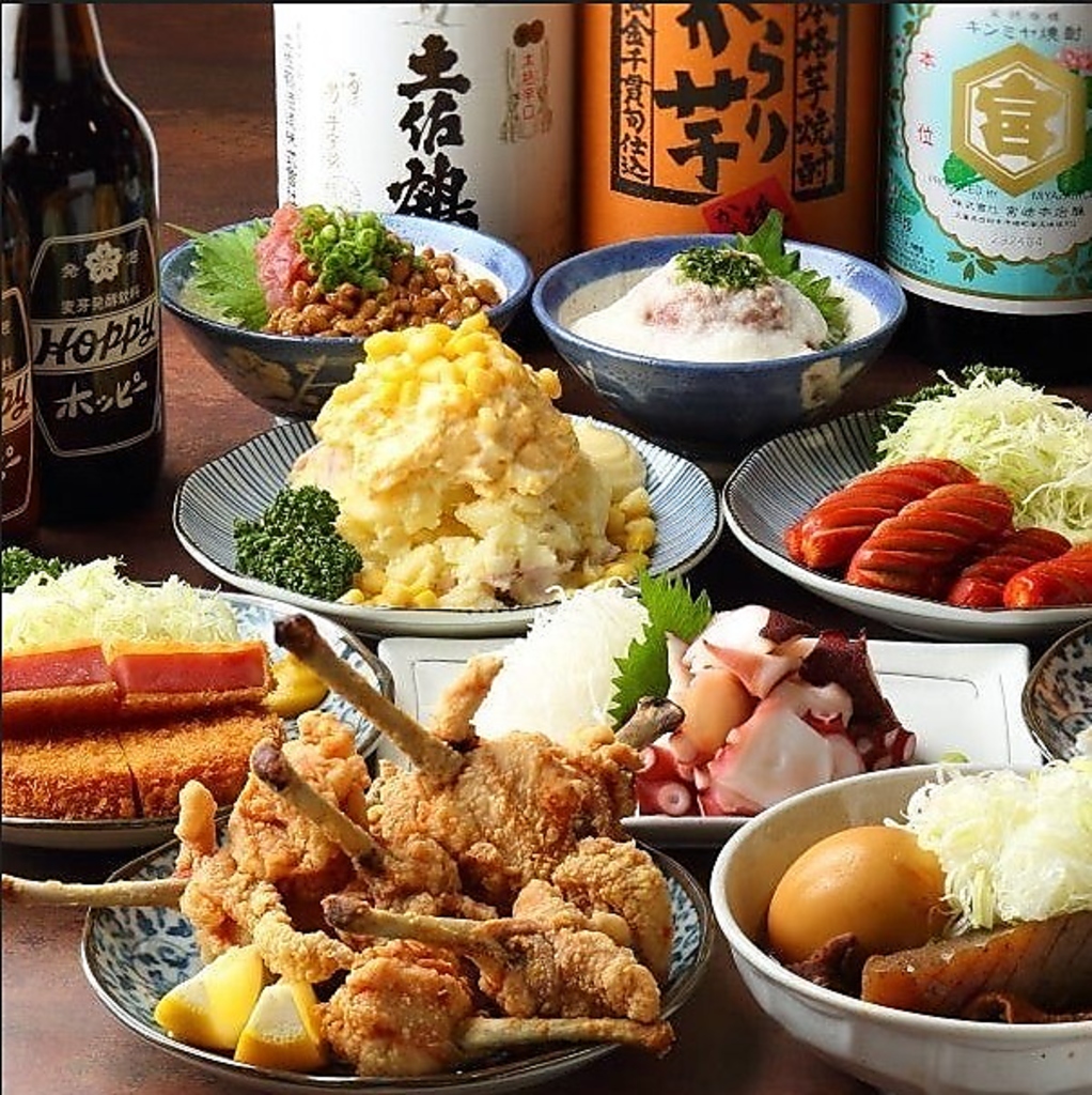 定番のハムカツや昔懐かしい赤ウィンナーなどお酒に合う美味しい居酒屋メニューを取り揃えています♪