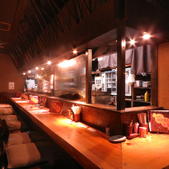 料理のライブ感をお楽しみいただけるカウンター席をご用意しております。