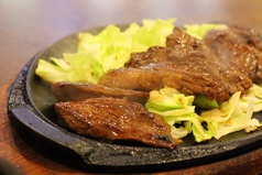 焼肉定食/Japanese B,B,Q beef served with rice and miso soup