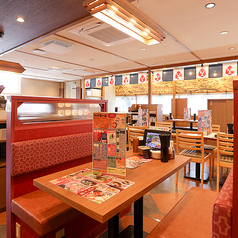 ゆったり寛げるソファー席もご用意。ついつい長居してしまう落ち着いた空間となっています。