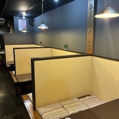 6名様用のテーブル席を4箇所設けております！