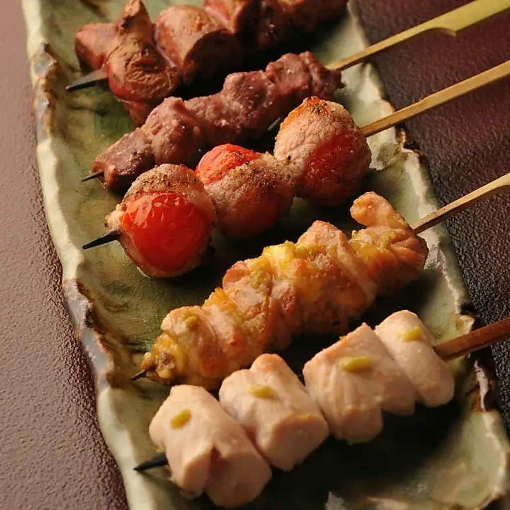 個室完備でプライベートにも◎素材にこだわり、丹精込めて焼き上げた絶品の串焼きをご堪能ください！