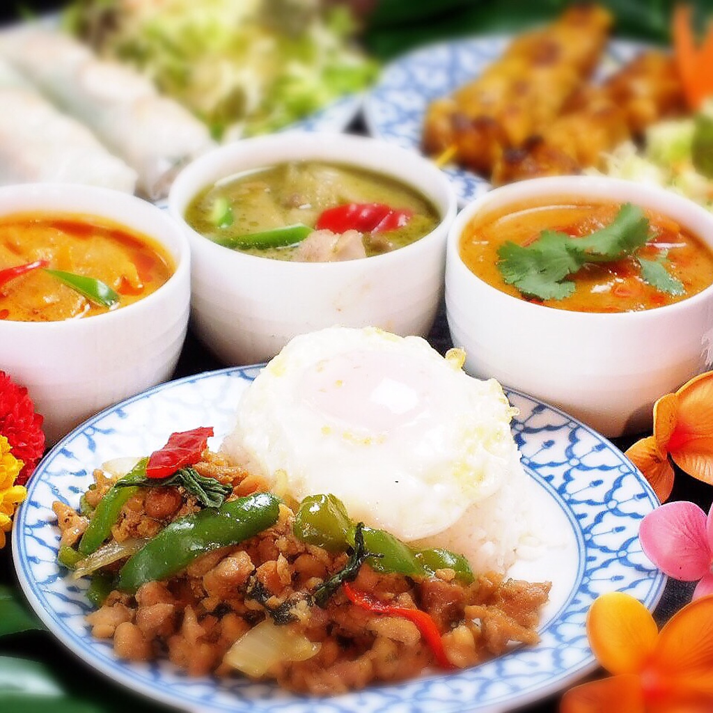 お得なランチは毎日５時まで！　ご飯やスープお替りＯＫ！