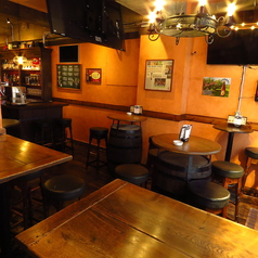 落ち着いた雰囲気のお店。　雰囲気にこだわった店内は店主のこだわりの１つ。毎日足を運びたくなるようなお店です♪　ドリンク1杯～OK　※チャージなし