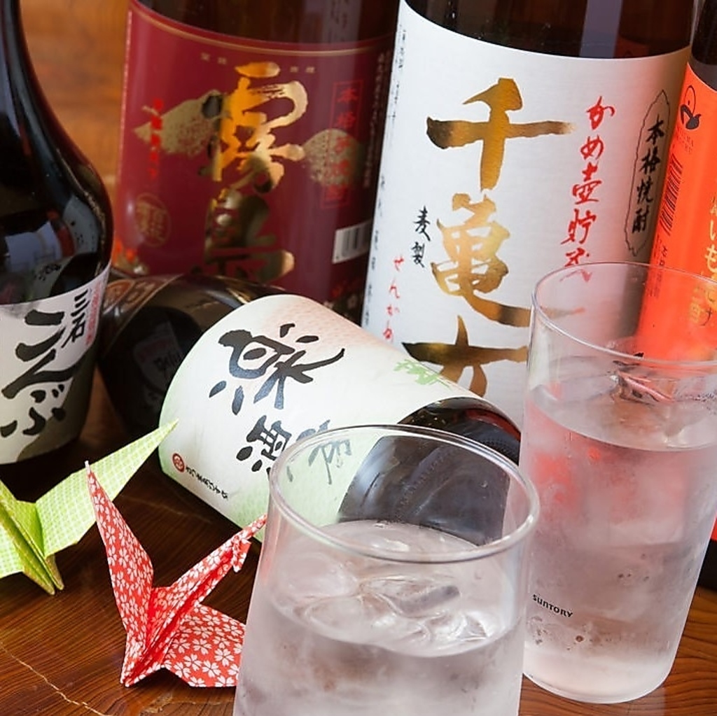 厳選された日本酒と焼酎あります！美味しいお酒と共に、ゆったりと楽しいひとときをお過ごしください