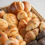 ラルーチェ自慢の焼き立てパン♪ランチタイムは焼きたてパンのおかわり自由！！