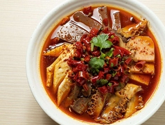 毛血旺／重慶名物、紅い豆腐（鴨の血など）の激辛煮込み